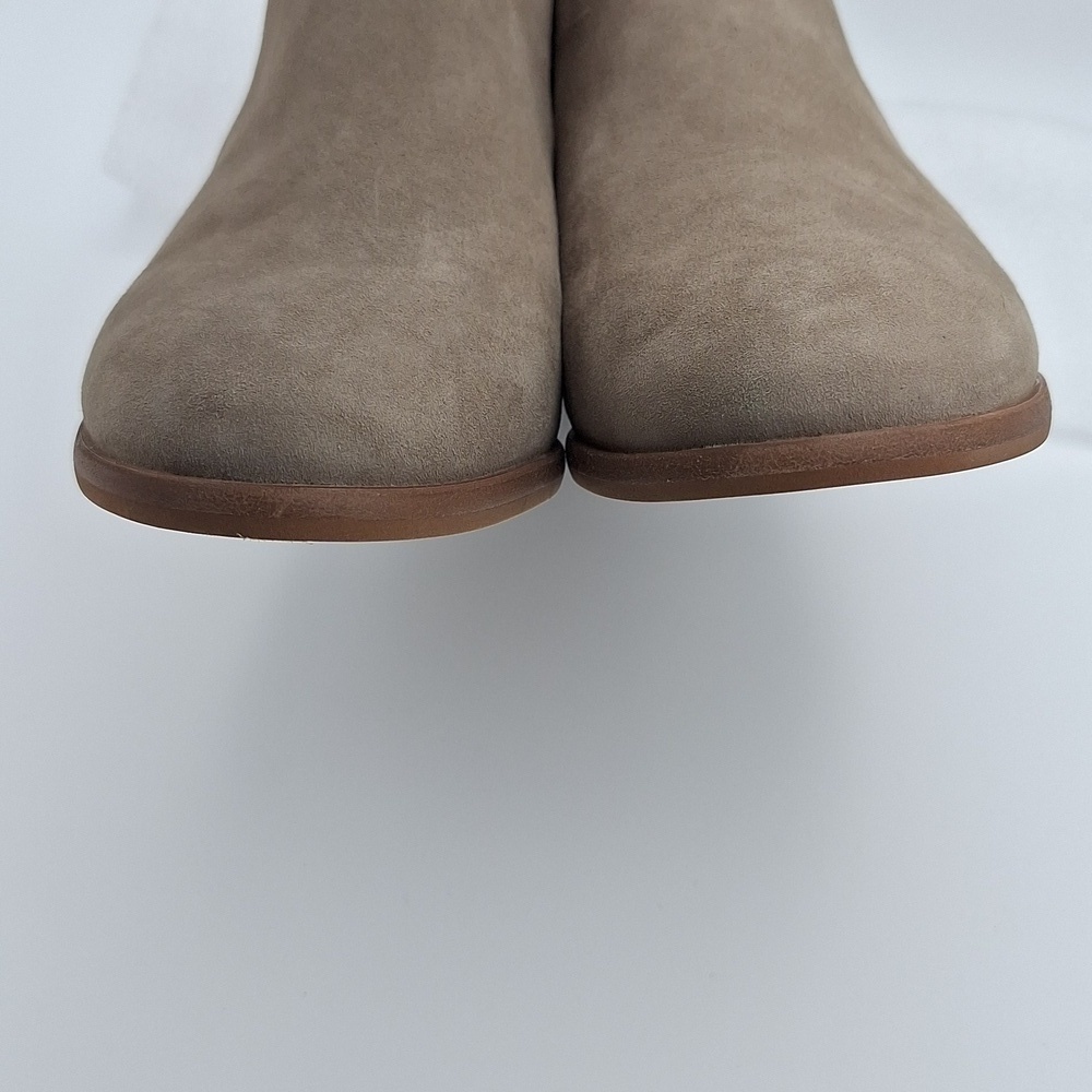 NIB VINCE CAMUTO Prestetta Bootie - Foxy True Suede, Taupe - Picture 11 of 16